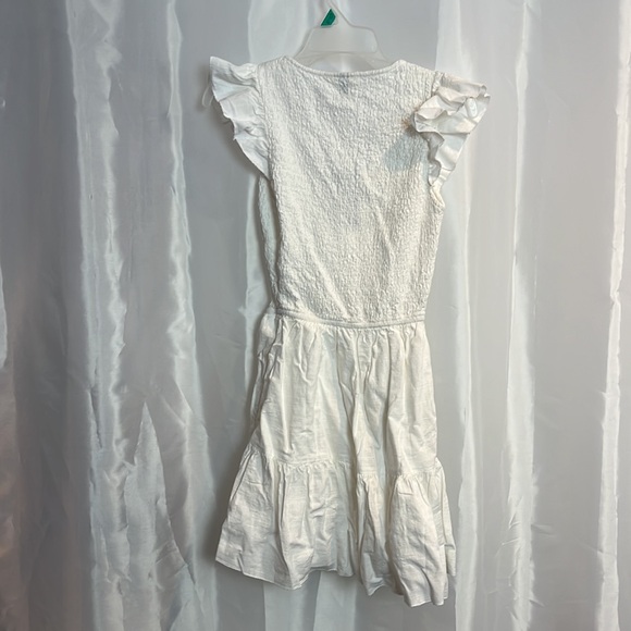 Women’s adorable white dress with side pockets  2225 - Picture 2 of 4